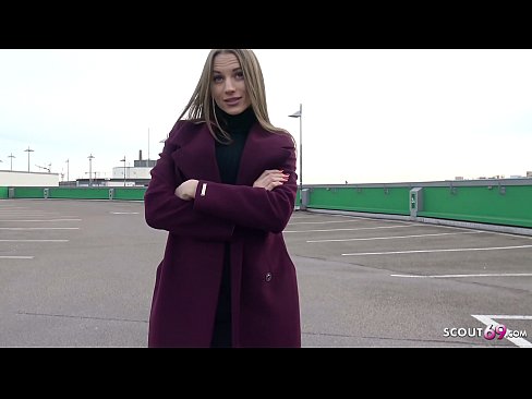 ❤️ ドイツ人スカウトマンは、夢のようにスティール、駐車場のテルテル、お金のためのセクシーに触れることです。 ️ ジャストポルノ ❌️❤